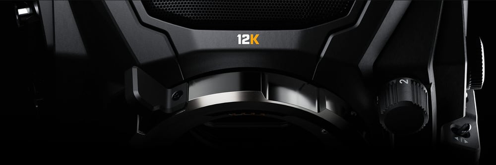 Blackmagic URSA Mini Pro 12K – Snemanje v 12K, montaža na prenosniku