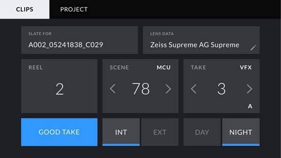 Blackmagic URSA Mini Pro 12K – 4″ zaslon na dotik in digitalna klapa
