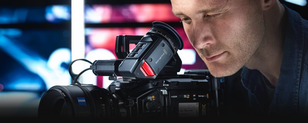 Blackmagic URSA Mini Pro 12K – Iskalo in naramni komplet