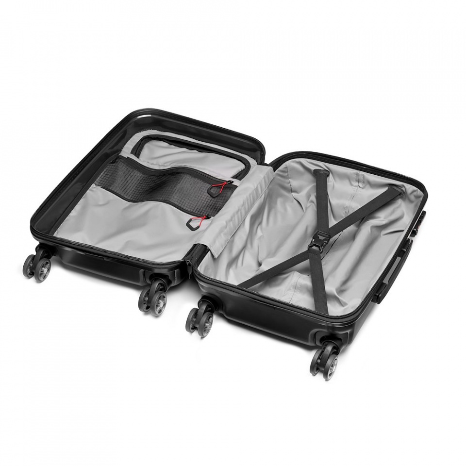 Prazna torba Manfrotto Spin-55, pripravljena za potovanje