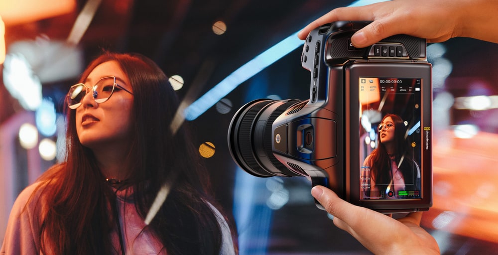 Blackmagic Pocket Cinema Camera 6K Pro – Navpični video in fotografije 21,2 MP