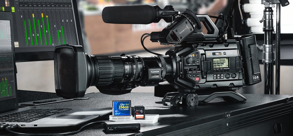 Blackmagic URSA Broadcast G2 – Običajni formati in dve reži za vsak medij