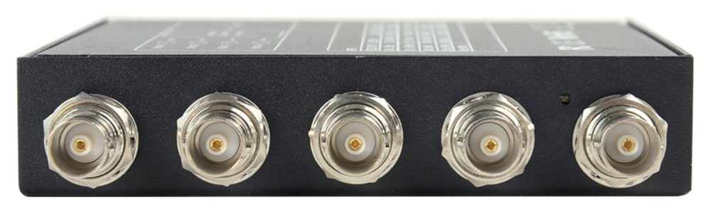 En vhod, štirje izhodi SDI