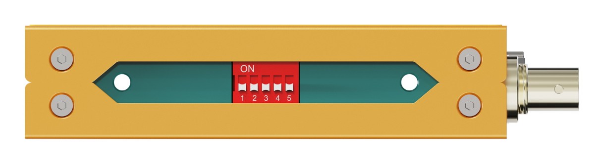 AVMATRIX UC7018 – Stikala DIP in priključek BNC