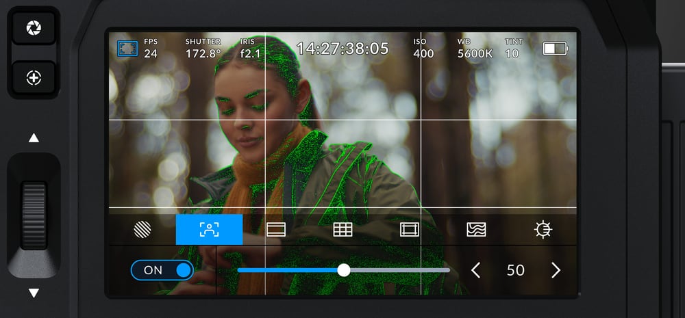 Blackmagic PYXIS 12K EF – Velik 4″ zaslon na dotik