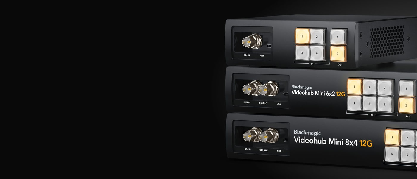 Blackmagic Videohub Mini 4x2 12G – Zasilni priključki na sprednji plošči