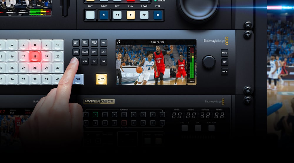 ATEM 4 M/E Constellation 4K Plus – Upravljalna plošča neposredno spredaj