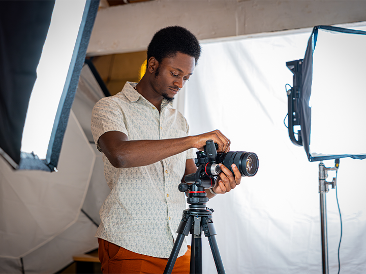 Karbonsko hibridno stojalo Manfrotto ONE MTONEC