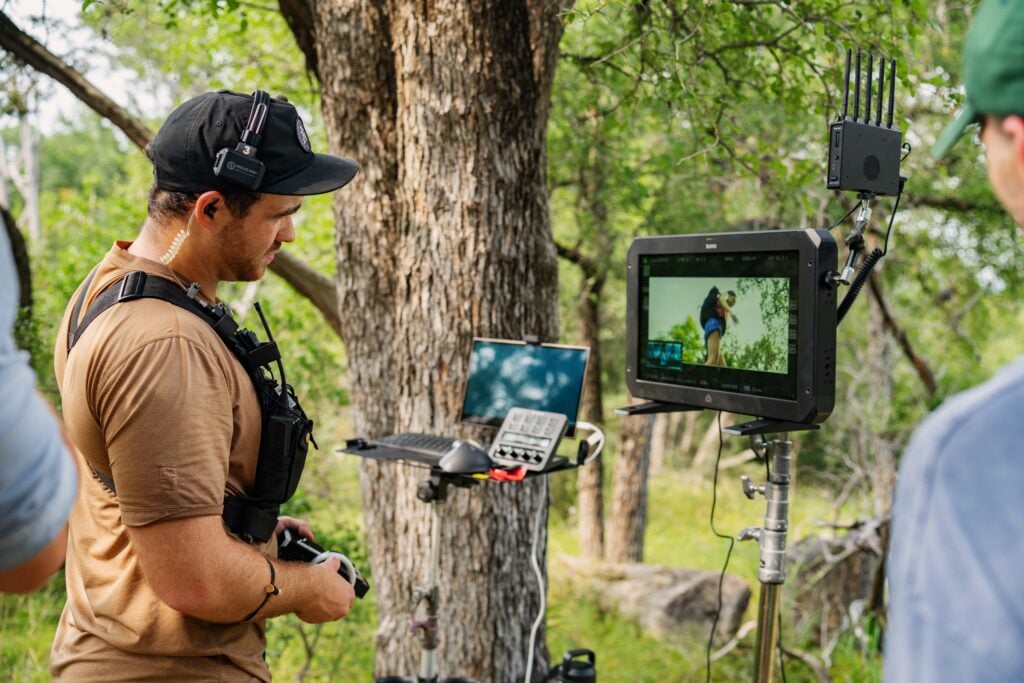 Atomos Sumo 19SE v produkcijskem delovnem postopku na lokaciji