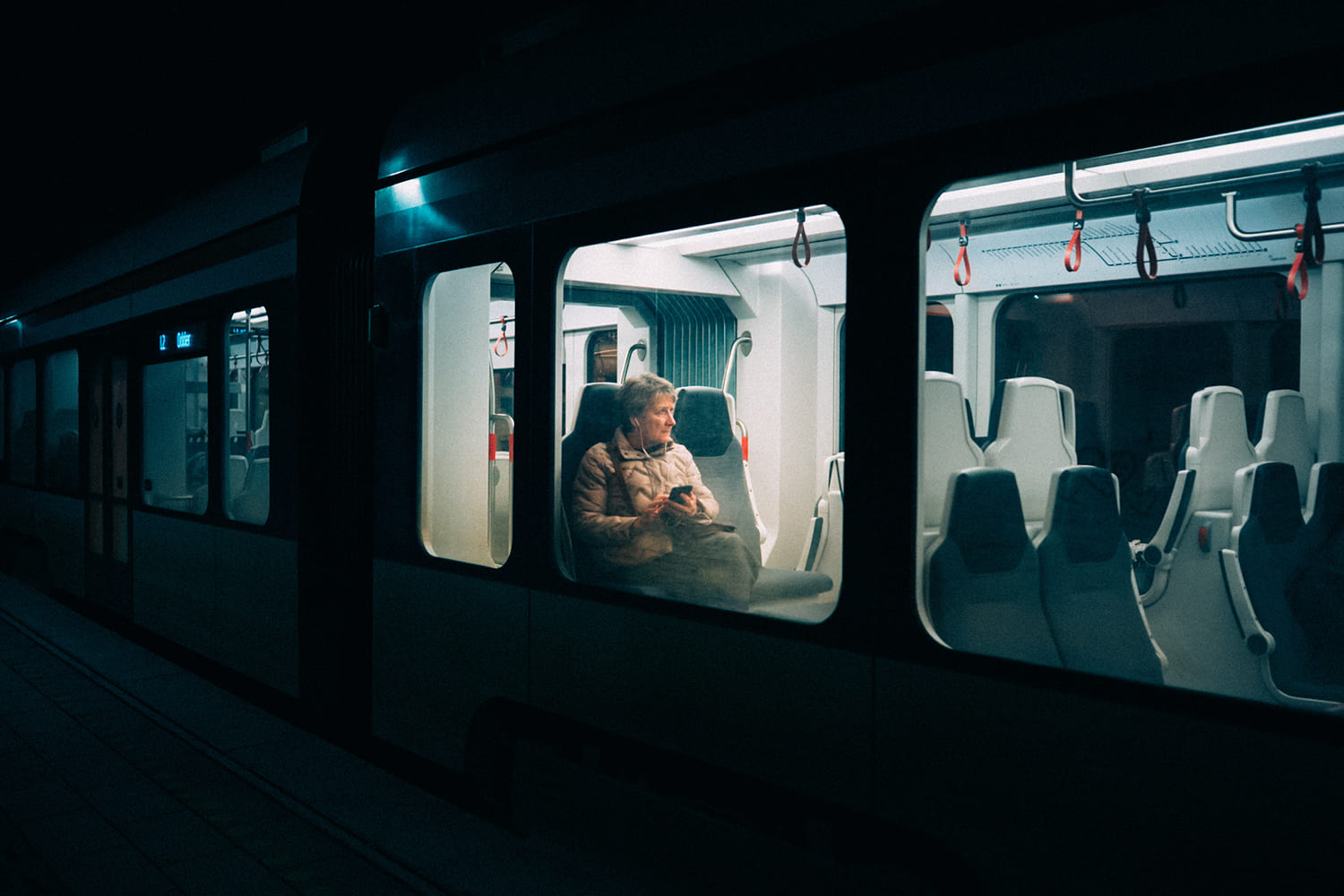 Thypoch Ksana 35 mm – official night sample