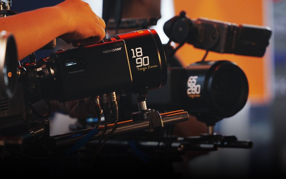 Filmska optika z upravljanjem ENG