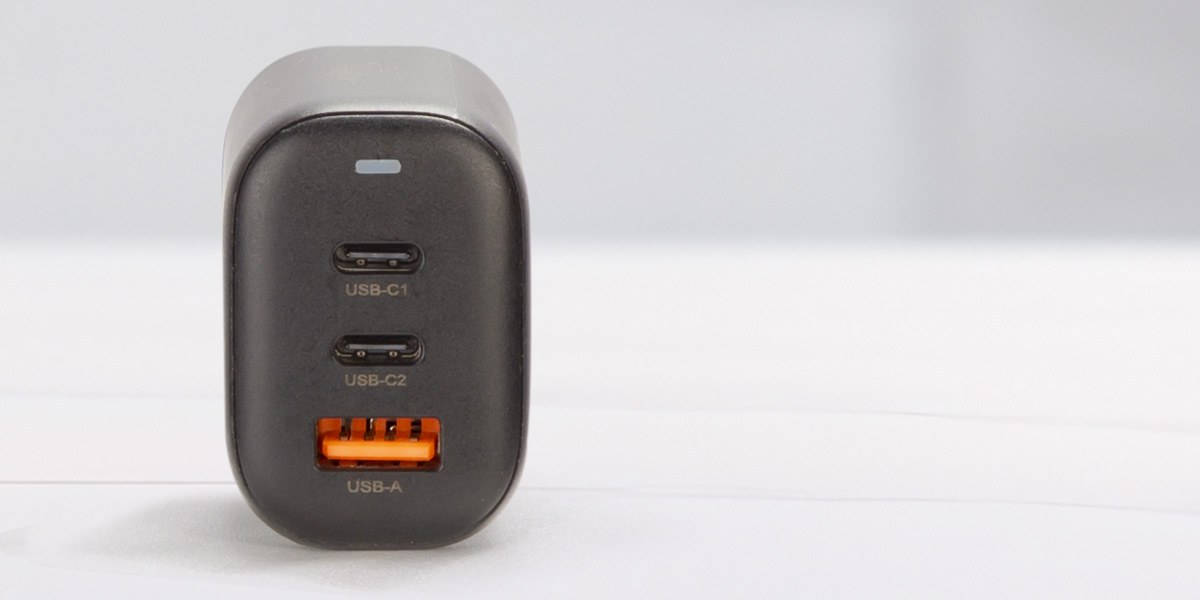 SWIT UC-2065 polnilnik USB-C 65 W