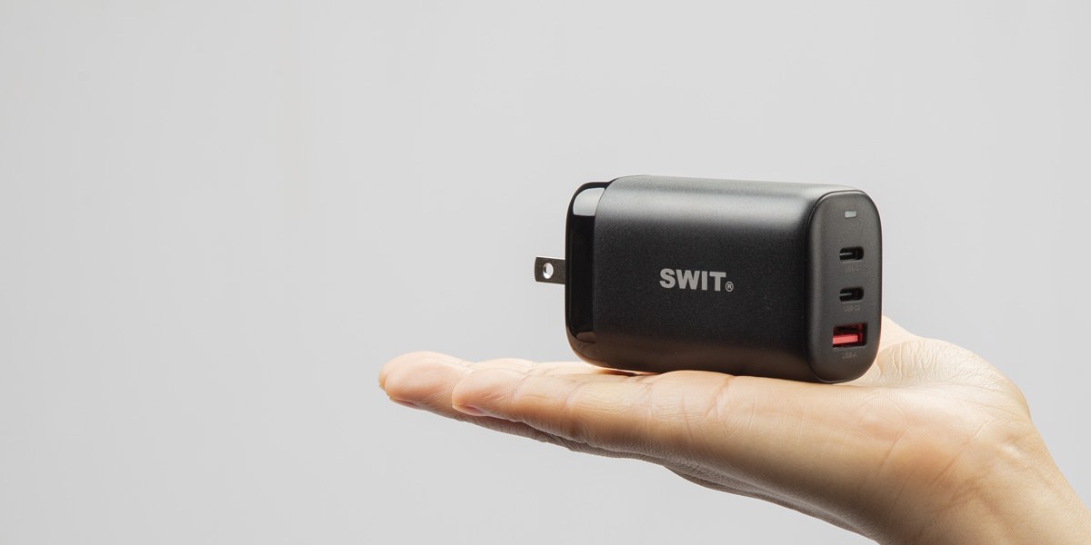 SWIT UC-2065 polnilnik USB-C 65 W