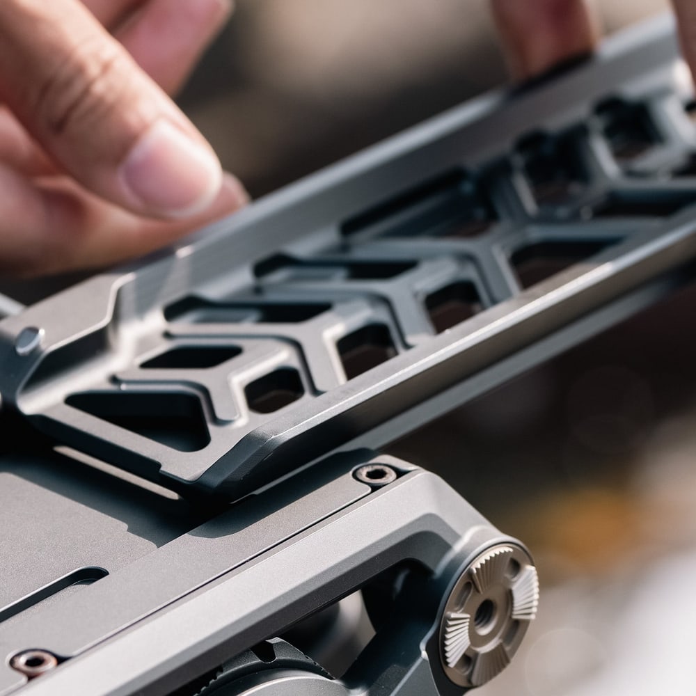 Arca in Manfrotto na eni ploščadi