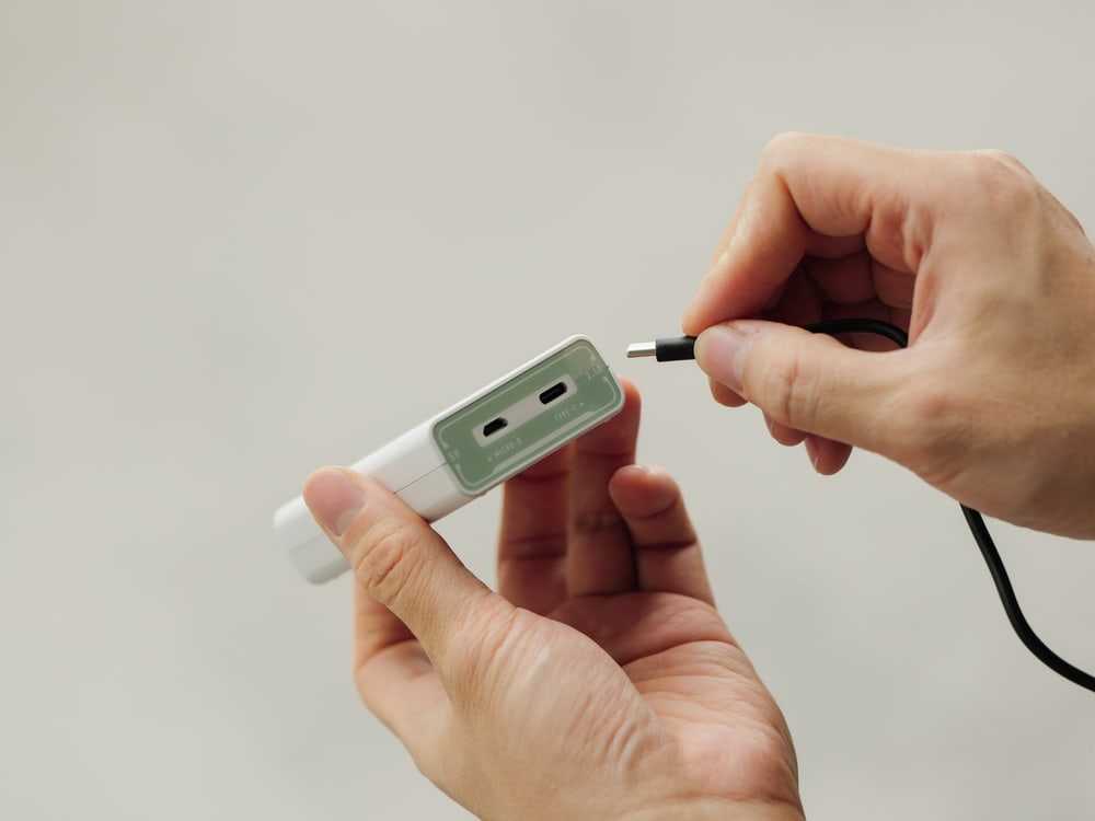 Polni z vsakega vira USB