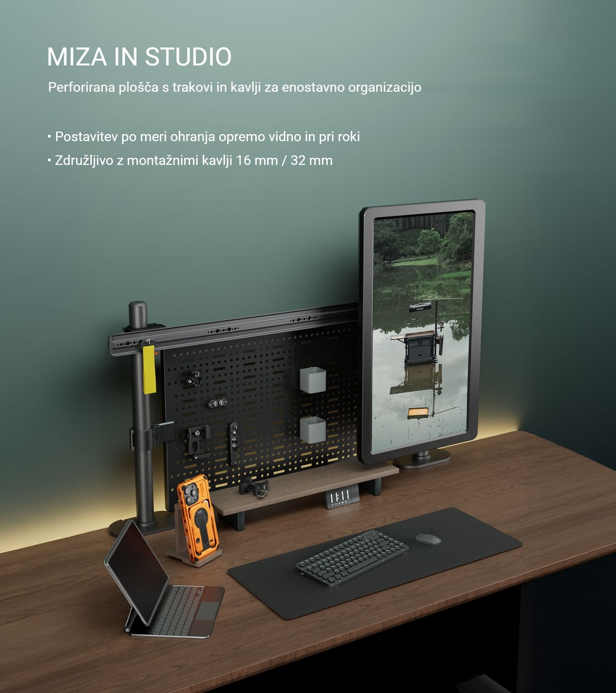 Delovna miza v studiu in doma