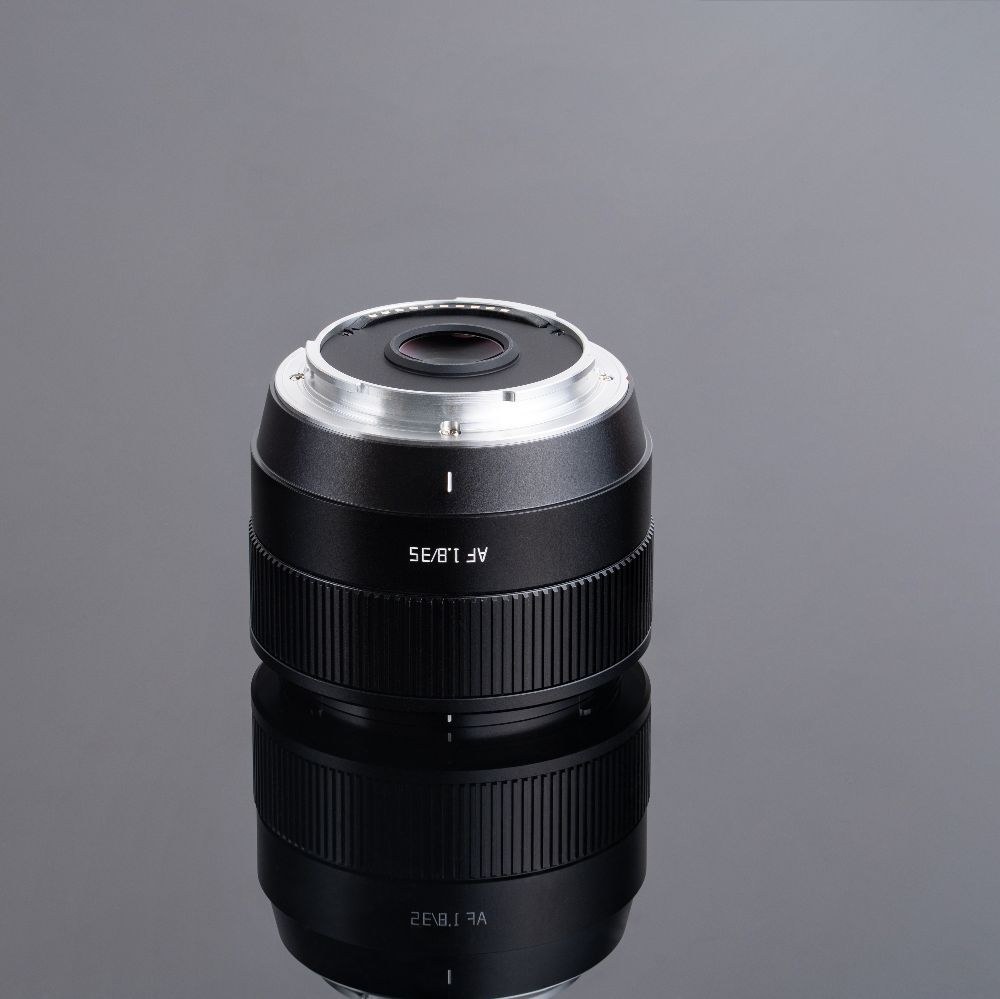 TTArtisan APS-C AF 35mm F1.8 II – Samodejno ostrenje z motorjem STM