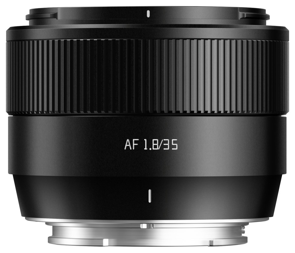 TTArtisan APS-C AF 35mm F1.8 II – Optika z 10 elementi v 7 skupinah