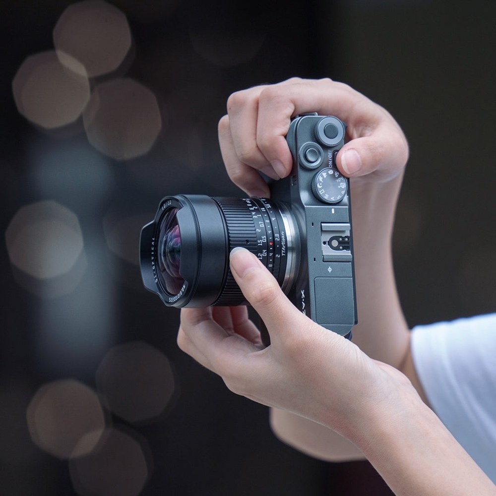 TTArtisan APS-C 10mm F2 – Ročno ostrenje od 0,25 m