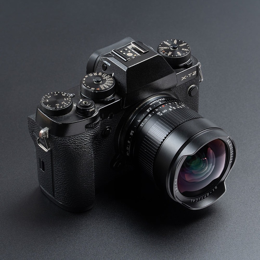 TTArtisan APS-C 10mm F2 – Zorni kot 105°
