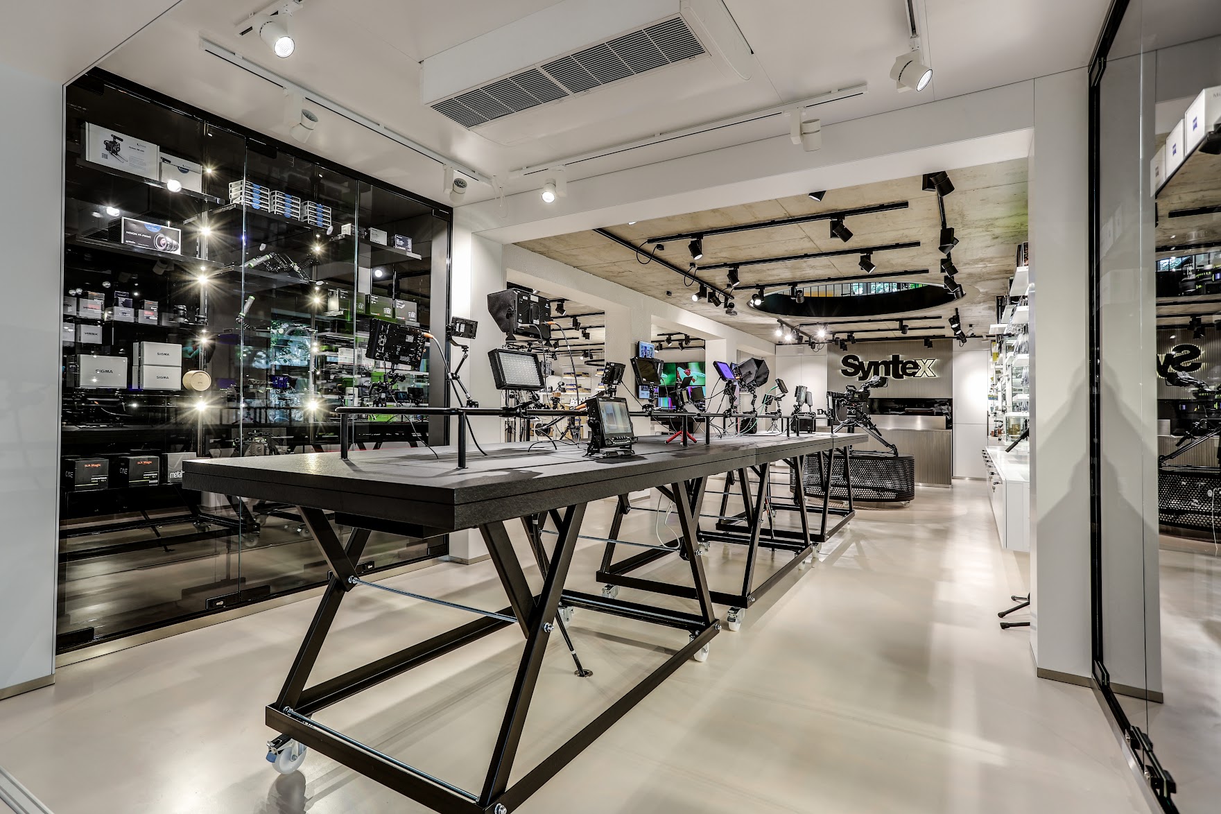 Syntex Showroom Praha 4